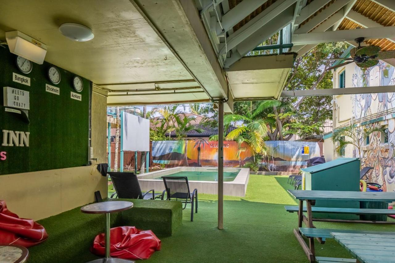 Sleeping Inn Backpackers Resort Gold Coast Exterior photo